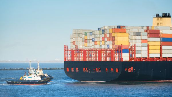 Container-Shutterstock-261100616