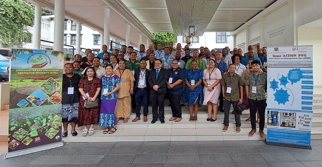 8419 Group photo - PNG