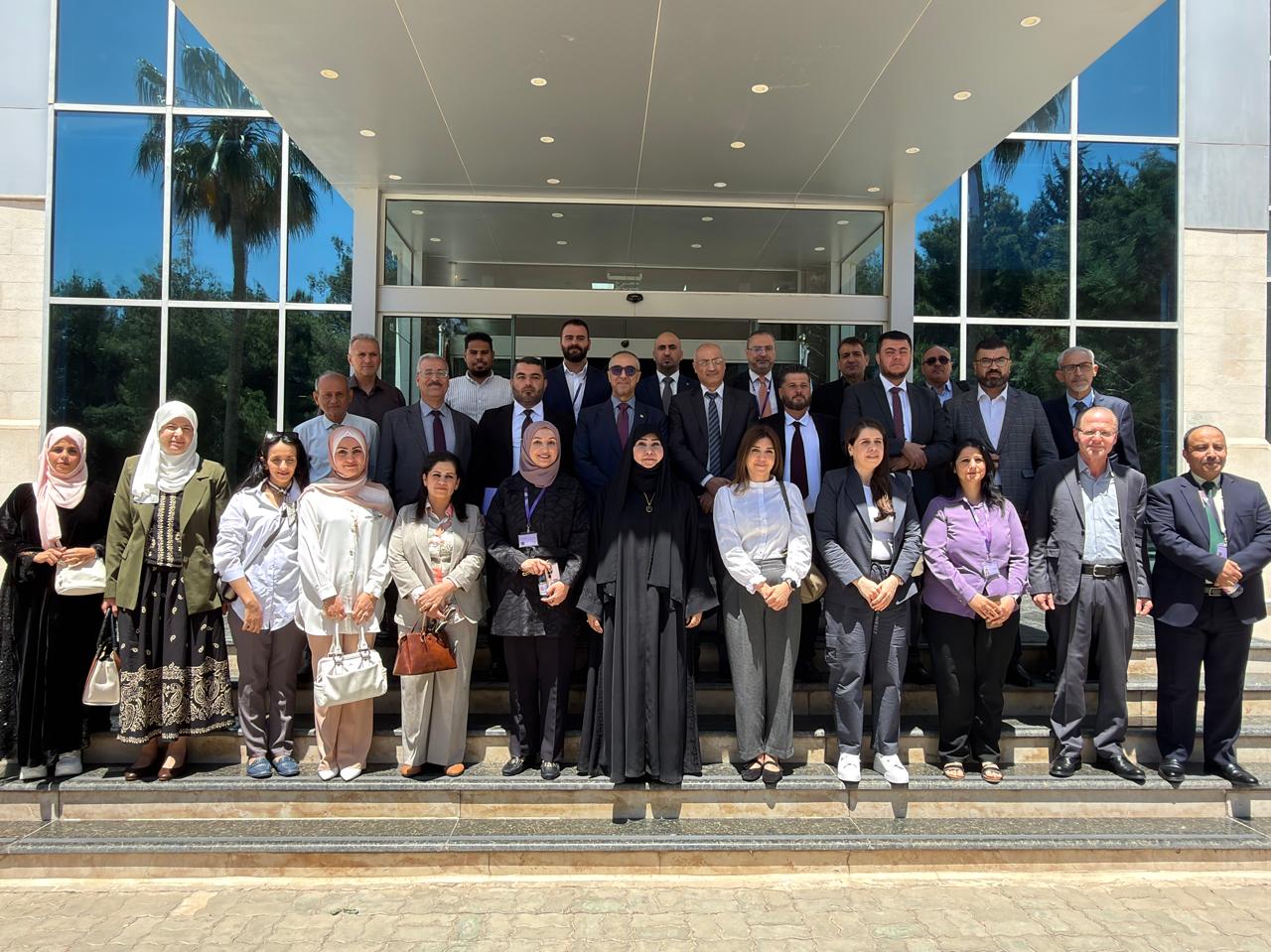 8431-group photo_Amman