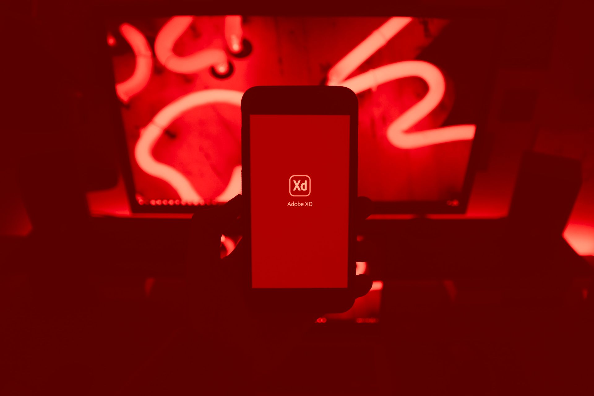 ¿Qué tipo de información debo proporcionar a la empresa de diseño web antes de comenzar el proyecto?