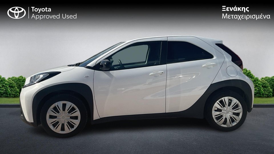 TOYOTA AYGO X X-PLAY 1.0 2025 (5)