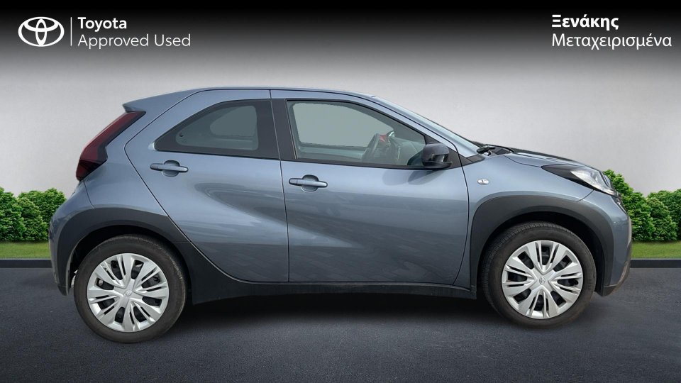TOYOTA AYGO X X-PLAY 1.0 2025 (4)