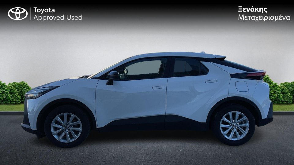 TOYOTA C-HR C-ULT 2025 (5)