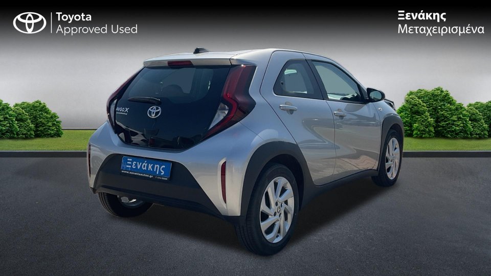 TOYOTA AYGO X-PLAY 1.0 2024 (5)