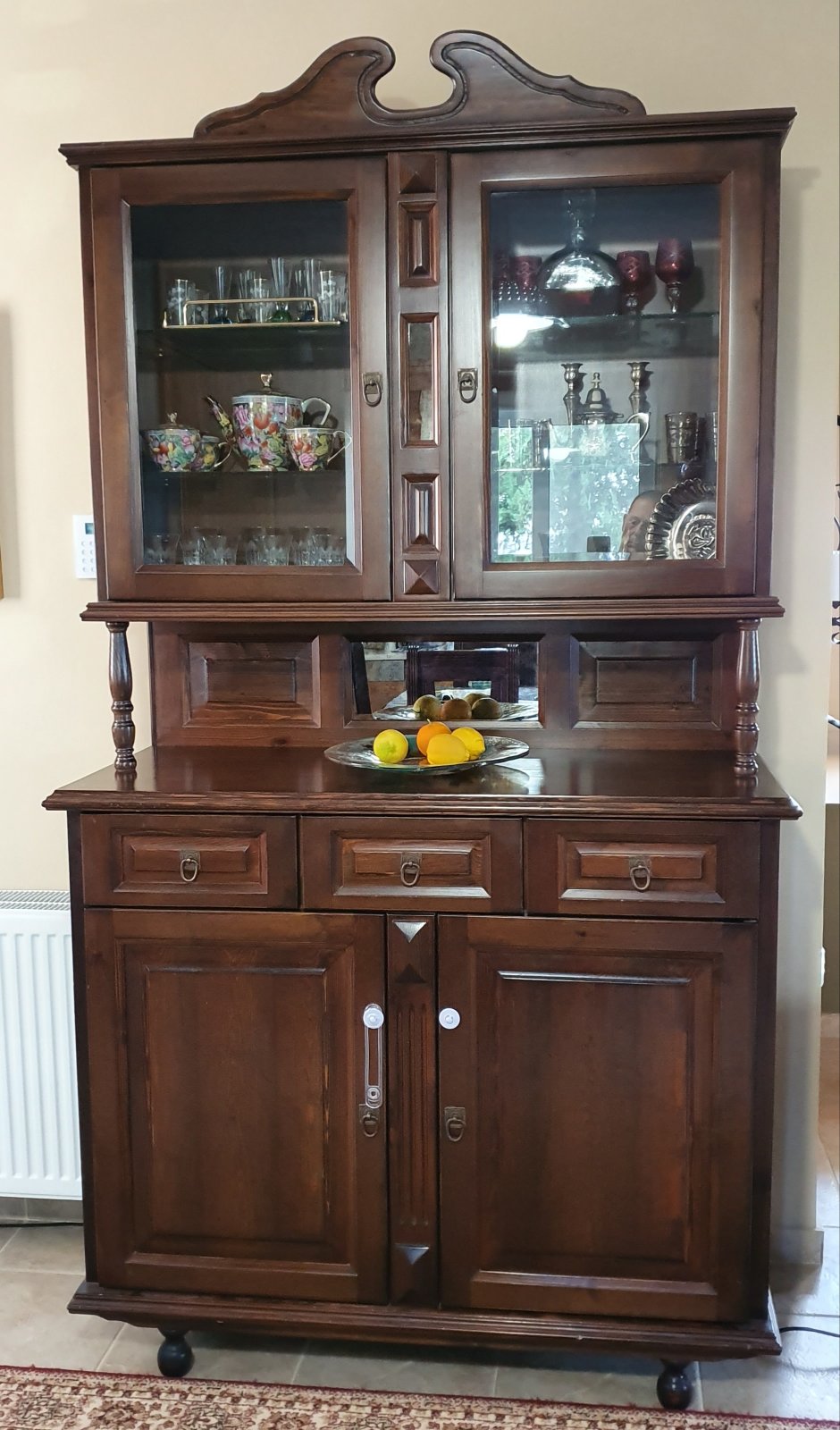 ΠΩΛΕΊΤΑΙ ΜΠΟΥΦΕΣ