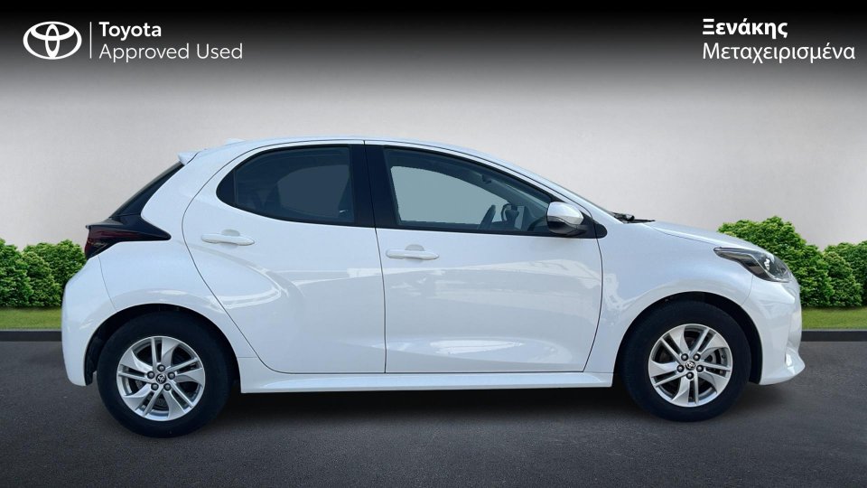 TOYOTA YARIS 1.5 125PS 2024 (4)