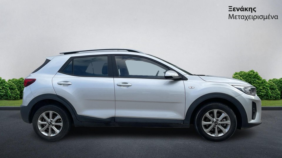 Kia Stonic OPTIMUM 1.2 84PS 2022 (4)