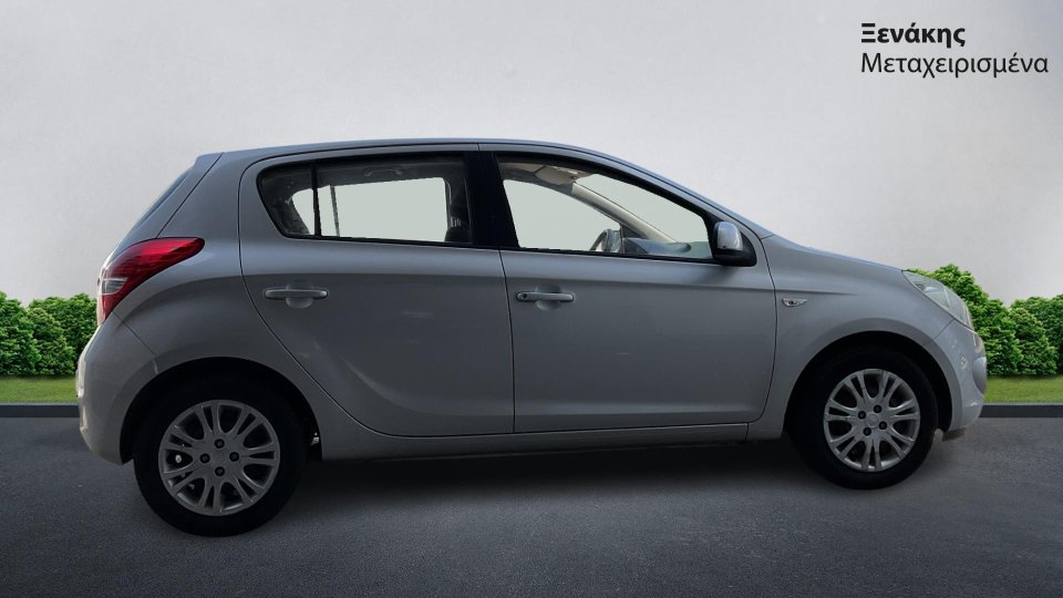 Hyundai i20 1.2 2009 (4)