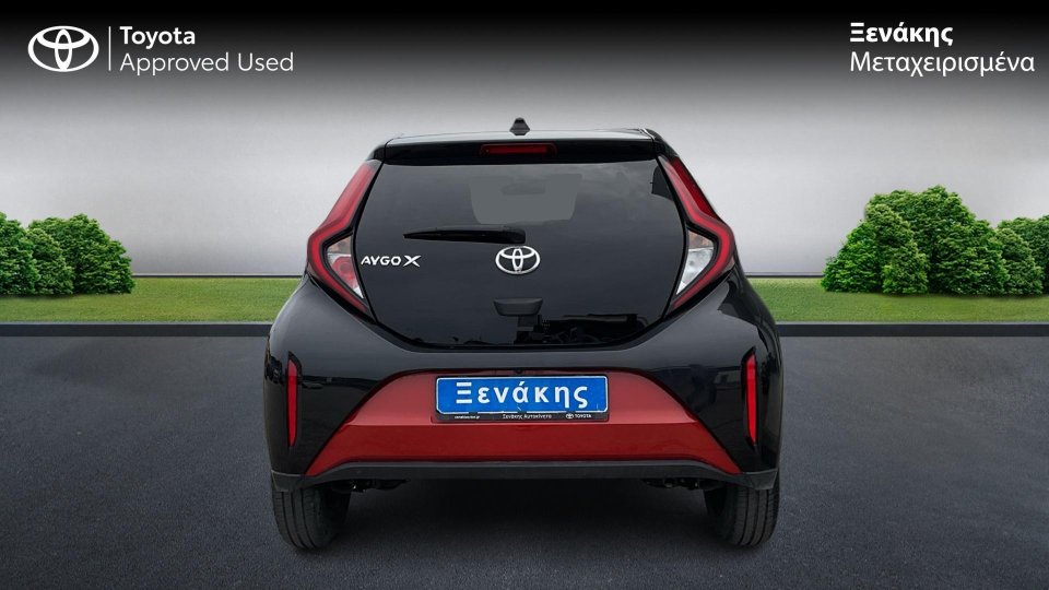 TOYOTA AYGO X X-TREND (4)