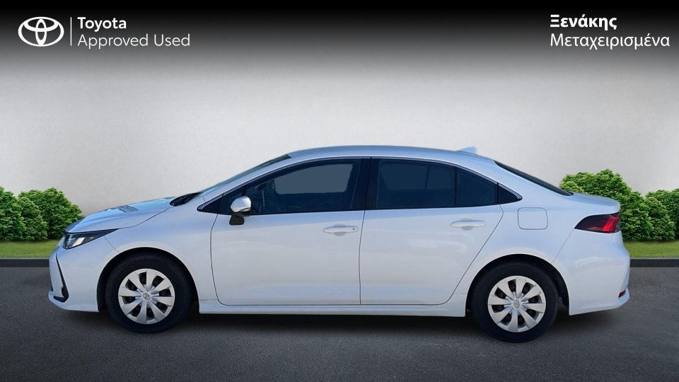 TOYOTA COROLLA SDN FEEL 1.8 2022 (3)