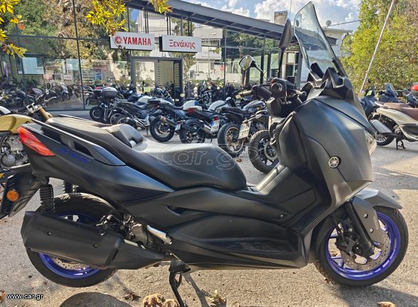 Yamaha XMAX 300 2022 (3)