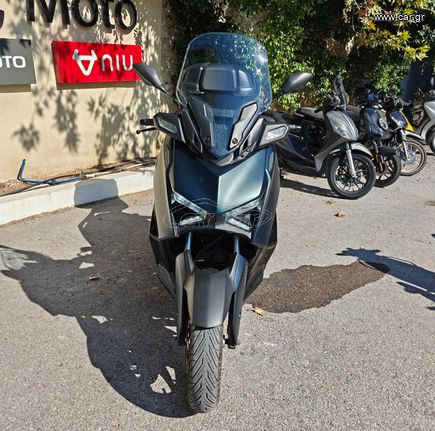 Yamaha XMAX 300 Tech Max 2023 (2)