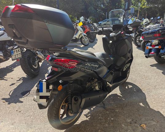 Yamaha XMAX 300 Tech Max 2023 (4)