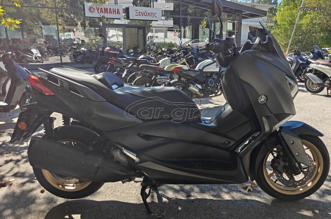 Yamaha XMAX 300 2020 (3)