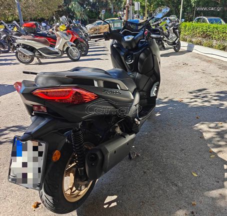 Yamaha XMAX 300 2020 (4)