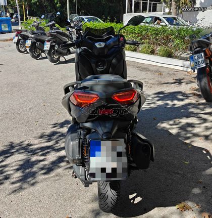 Yamaha XMAX 300 2020 (5)