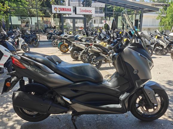 Yamaha XMAX 300 2017 (3)