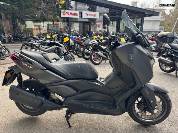 Yamaha XMAX 300 2023 (3)