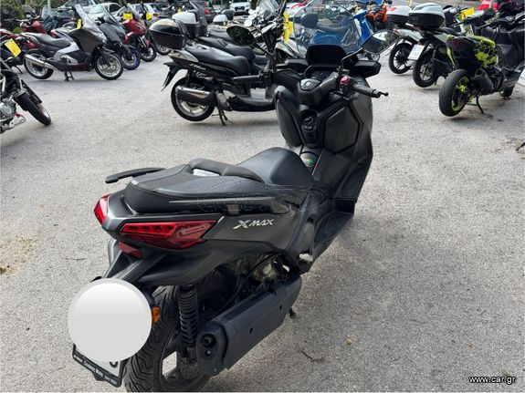 Yamaha XMAX 300 2023 (4)