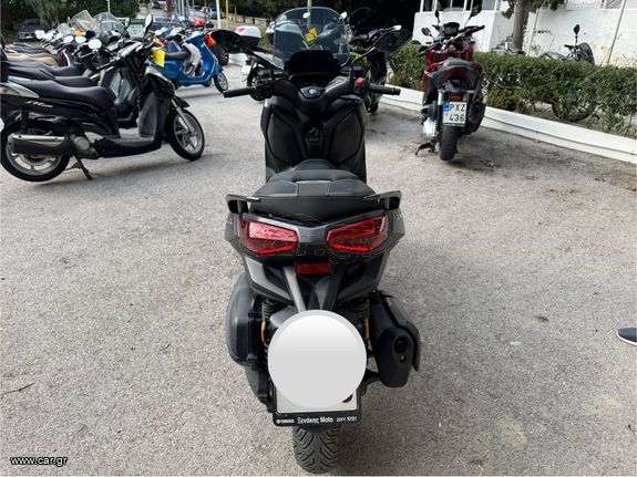 Yamaha XMAX 300 2023 (5)