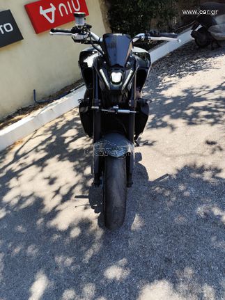 Yamaha MT-09 2022 (2)