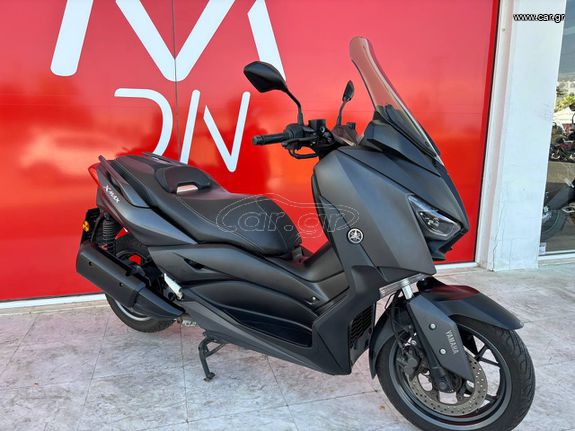 Yamaha XMAX 300 2021 (3)