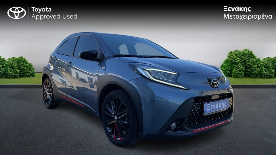 Toyota Aygo X Undercover 1.0 72PS 2023 (2)