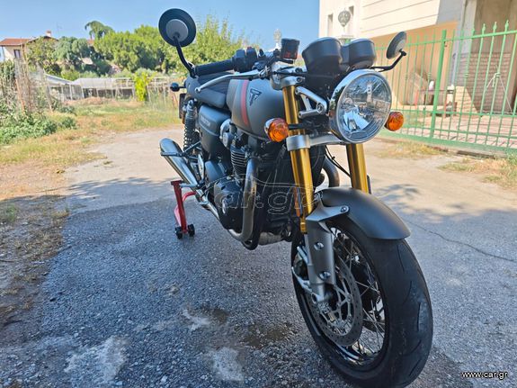 Triumph Thruxton 2020 (2)