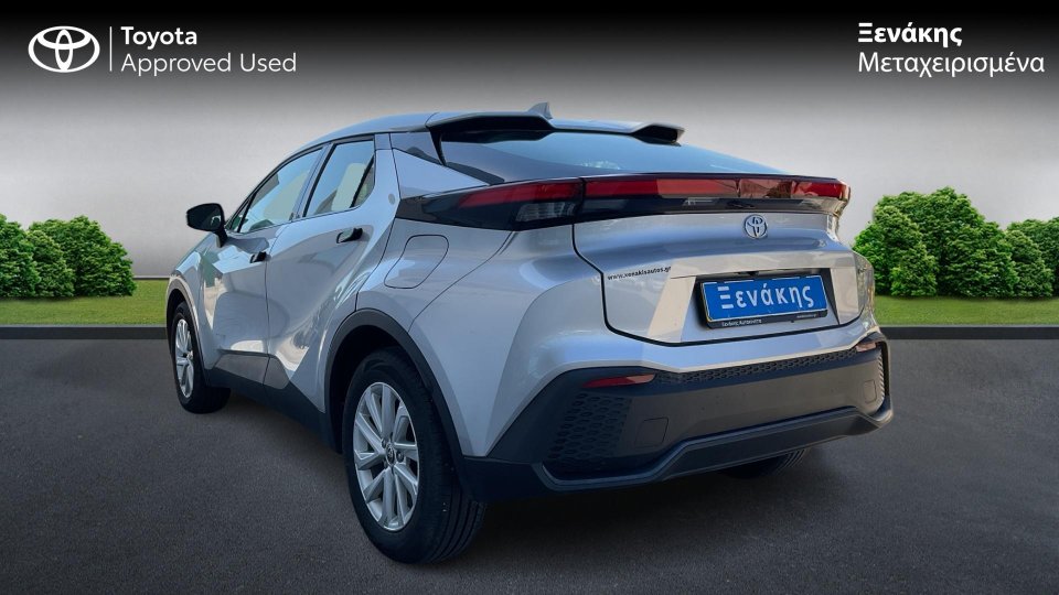 Toyota C-HR C-ULT PHEV 2.0 223PS 2025 (2)