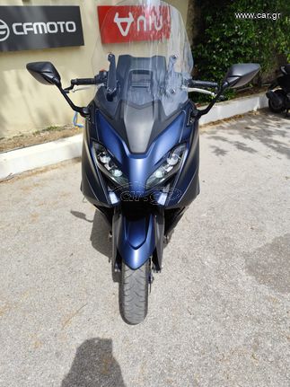 Yamaha TMAX 560 2022 (2)