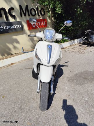 Piaggio Beverly 300 2015 (2)