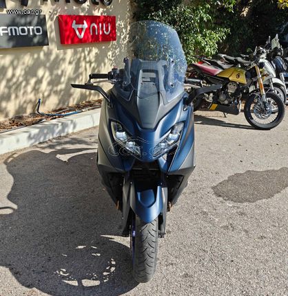 Yamaha TMAX 560 2023 (2)