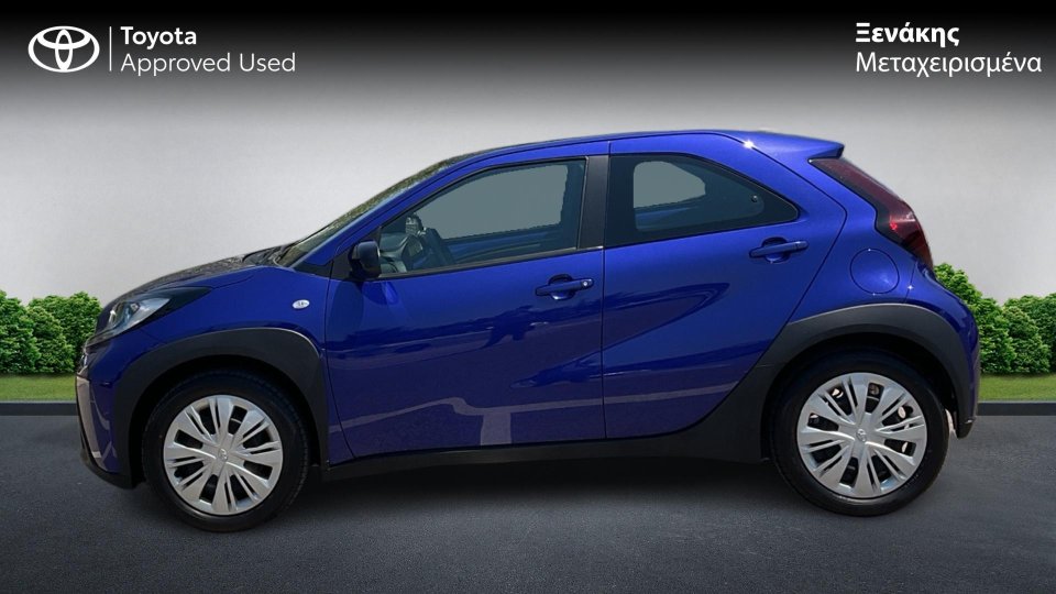 TOYOTA AYGO X X-PLAY 1.0 72 PS 2025 (3)