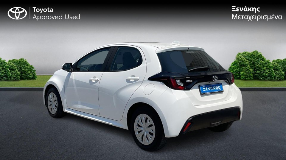 Toyota Yaris Active Steel 1.5 125PS 2023 (2)