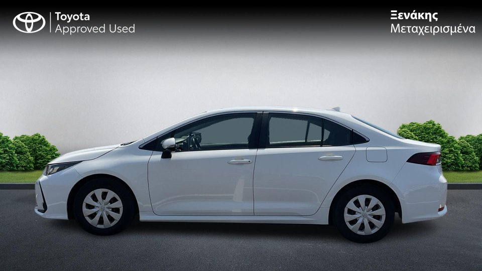 TOYOTA COROLLA SDN FEEL 1.8 2022 (3)
