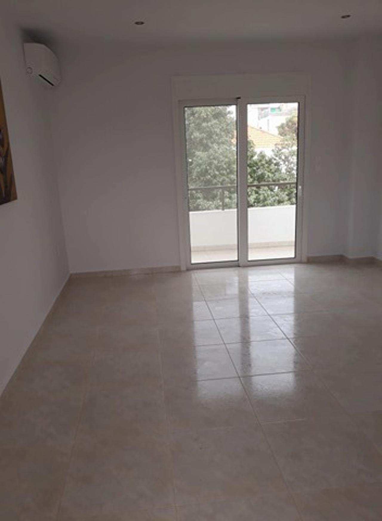 Διαμέρισμα  (9)