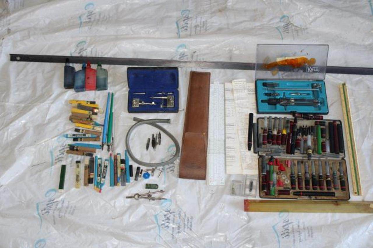 Πωλούνται  όργανα σχεδίασης    