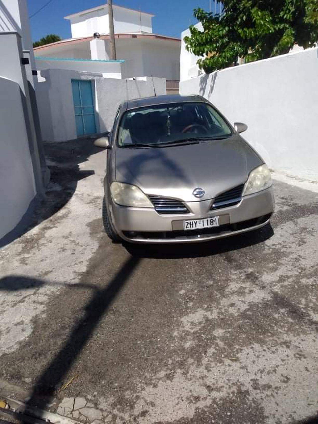 Avanti Sedan 2002 (3)