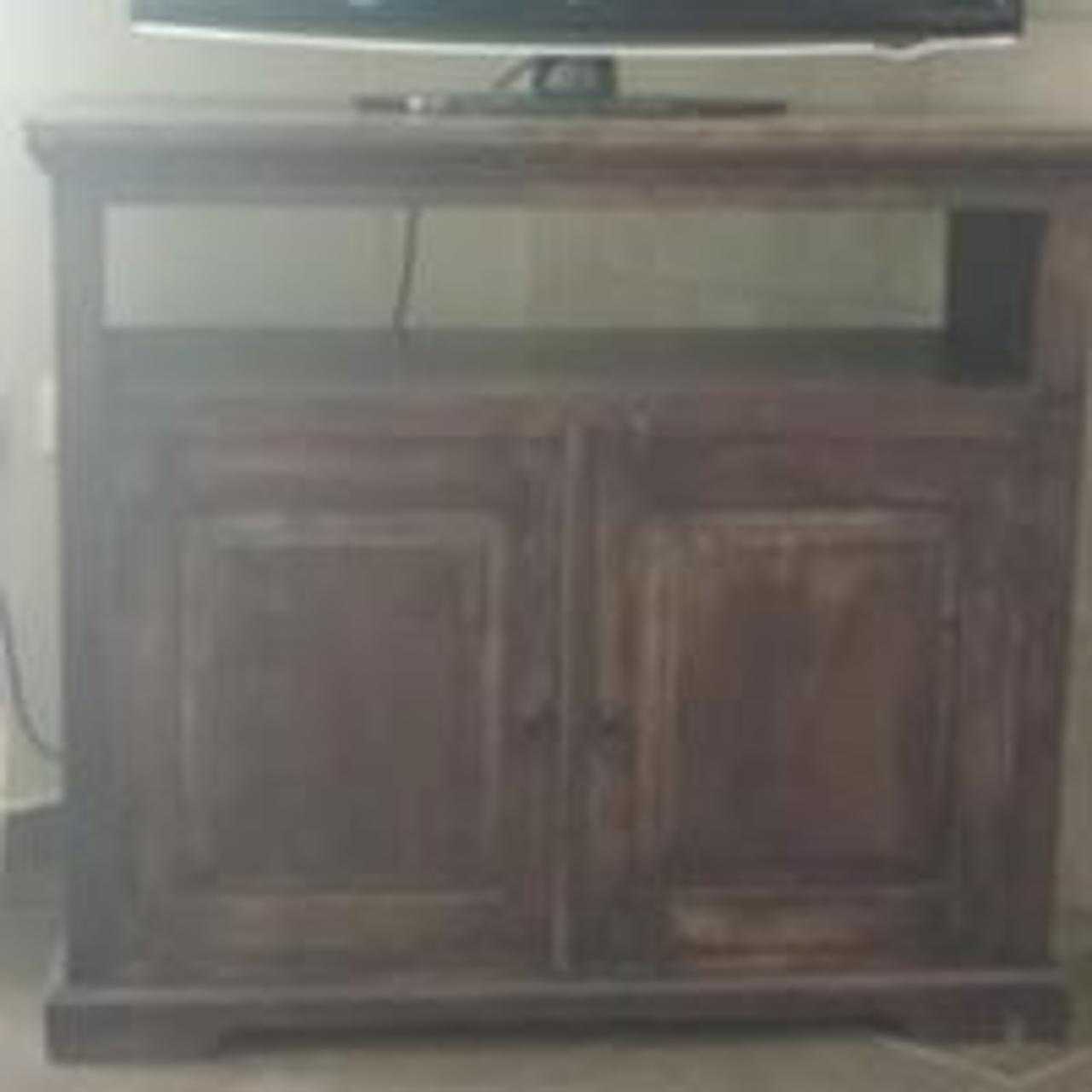 Πωλείται τραπεζαρία-έπιπλο τηλεόρασης (2)