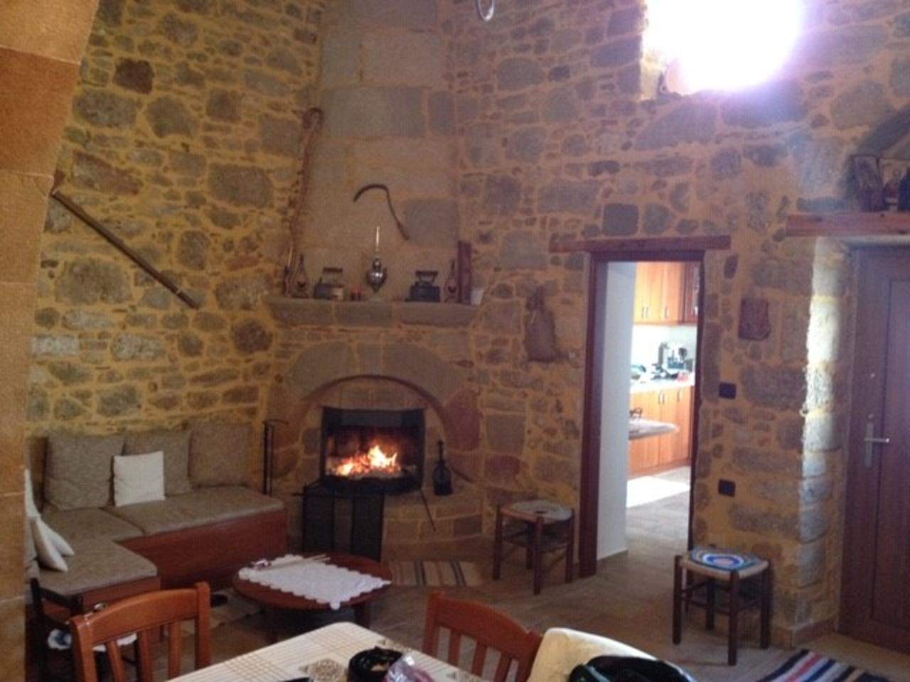 Μονοκατοικία  (2)