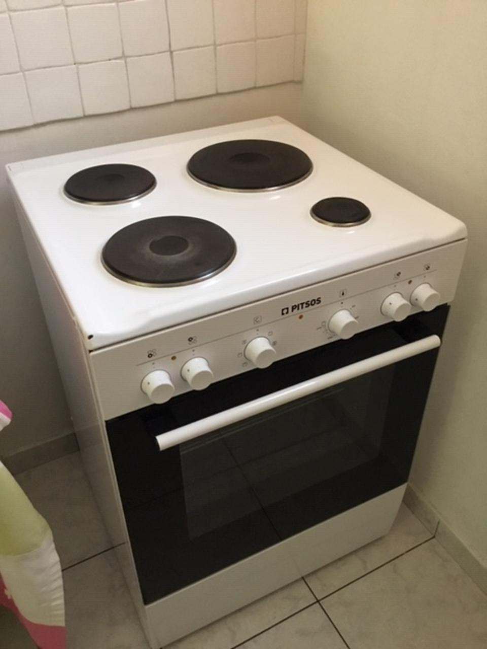 πωλειται κουζινα με εστιες και φουρνο ηλεκτρινο pitsos (2)