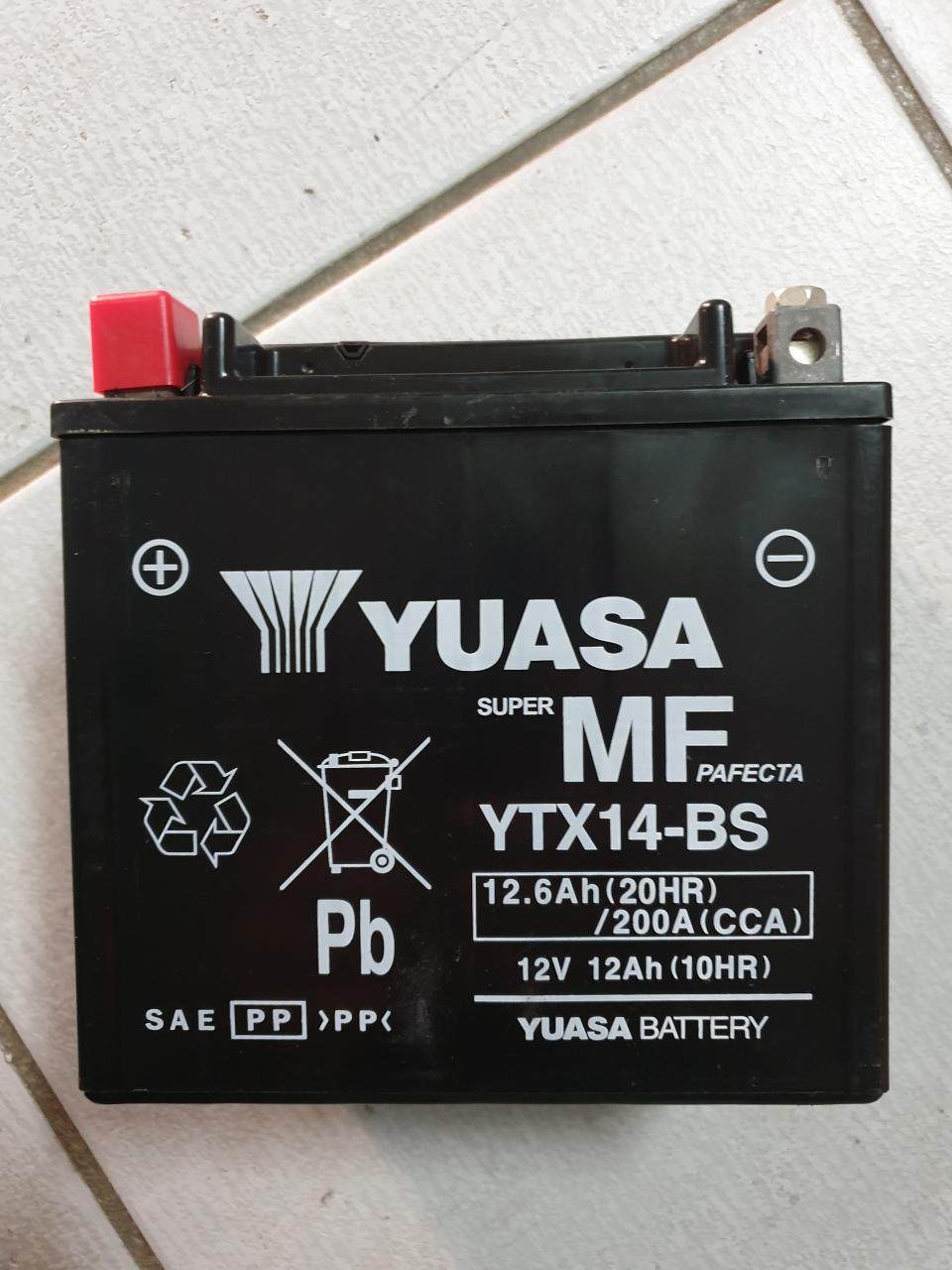 Πωλείται μπαταρία μηχανής  YUASA