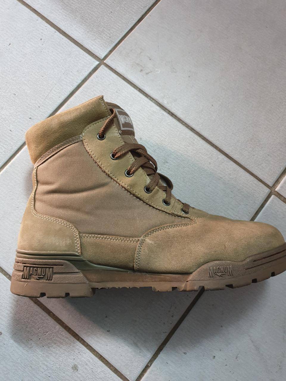 Πωλειται μπότες MAGNUM