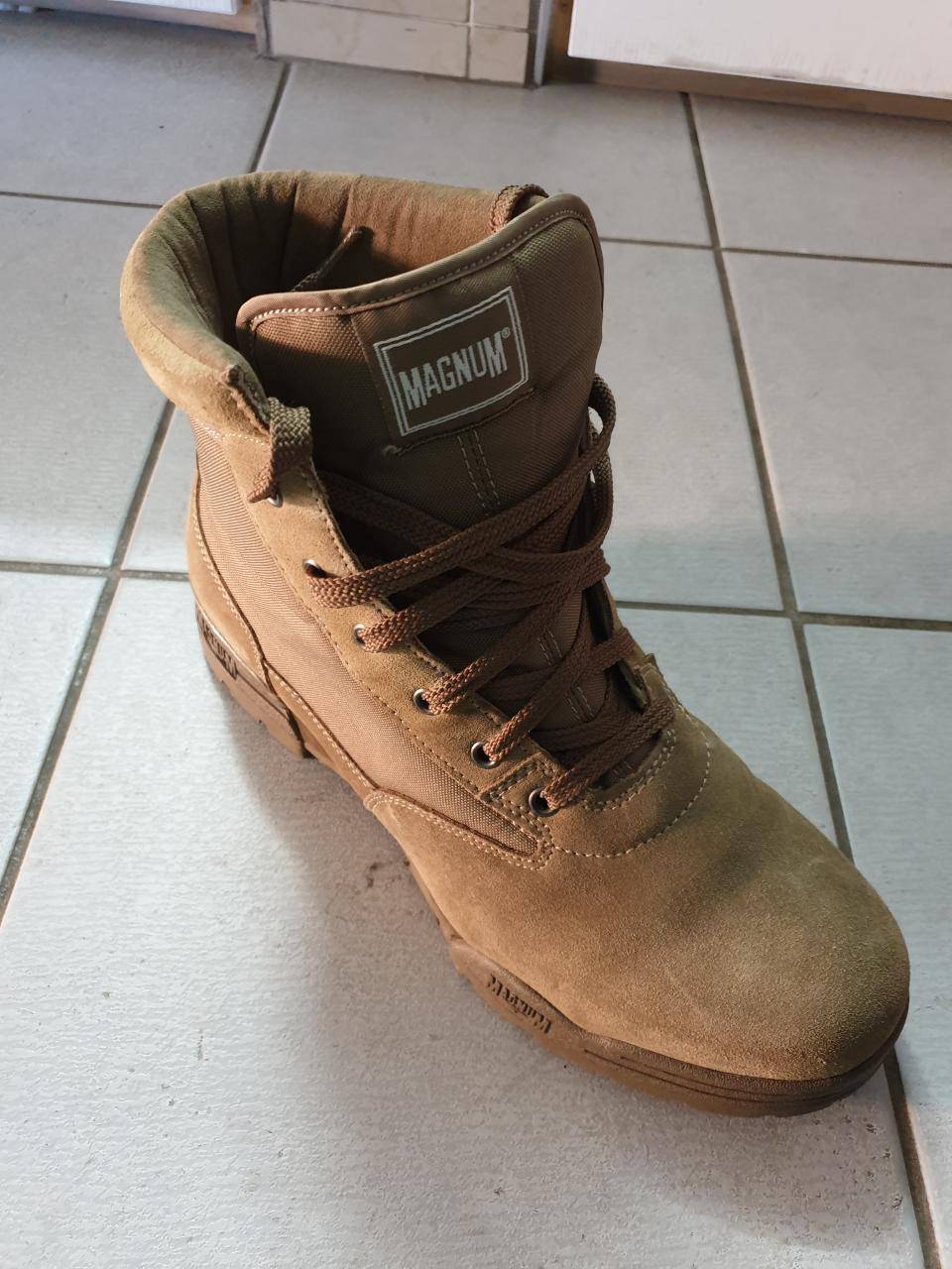 Πωλειται μπότες MAGNUM (2)
