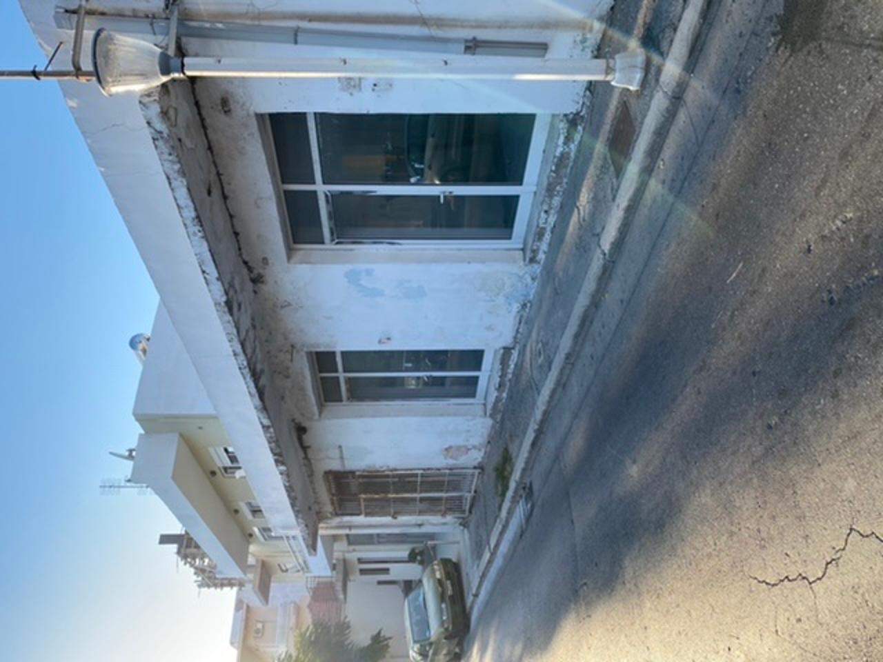 Κατάστημα  (2)