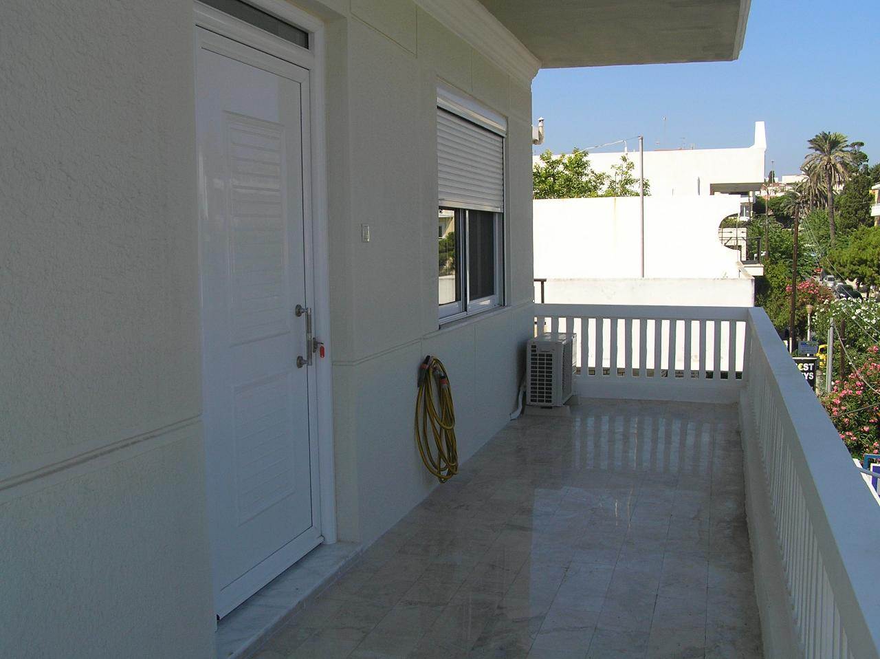 Διαμέρισμα  (9)