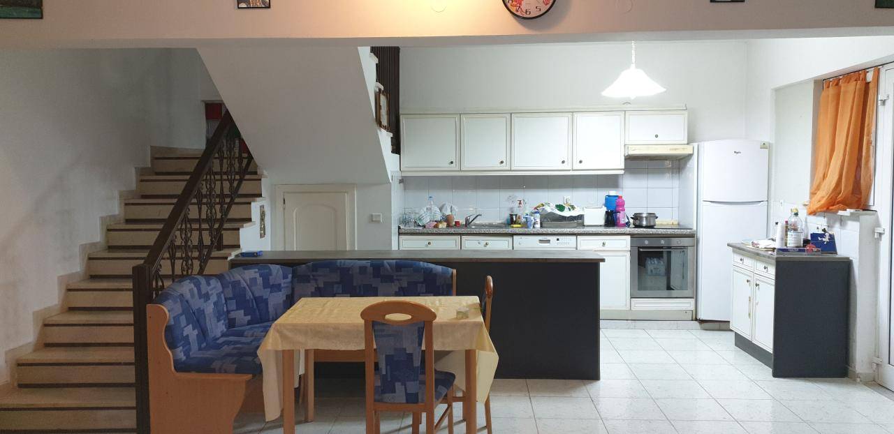 Μεζονέτα  (9)