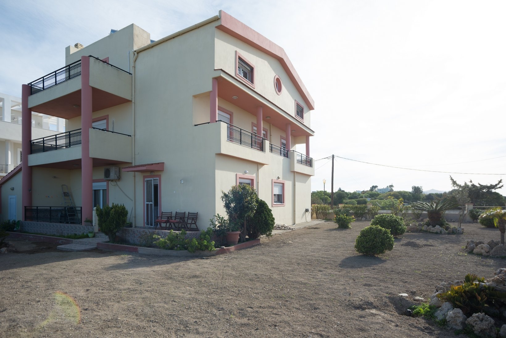 ΜΟΝΟΚΑΤΟΙΚΙΑ 300 τ.μ.