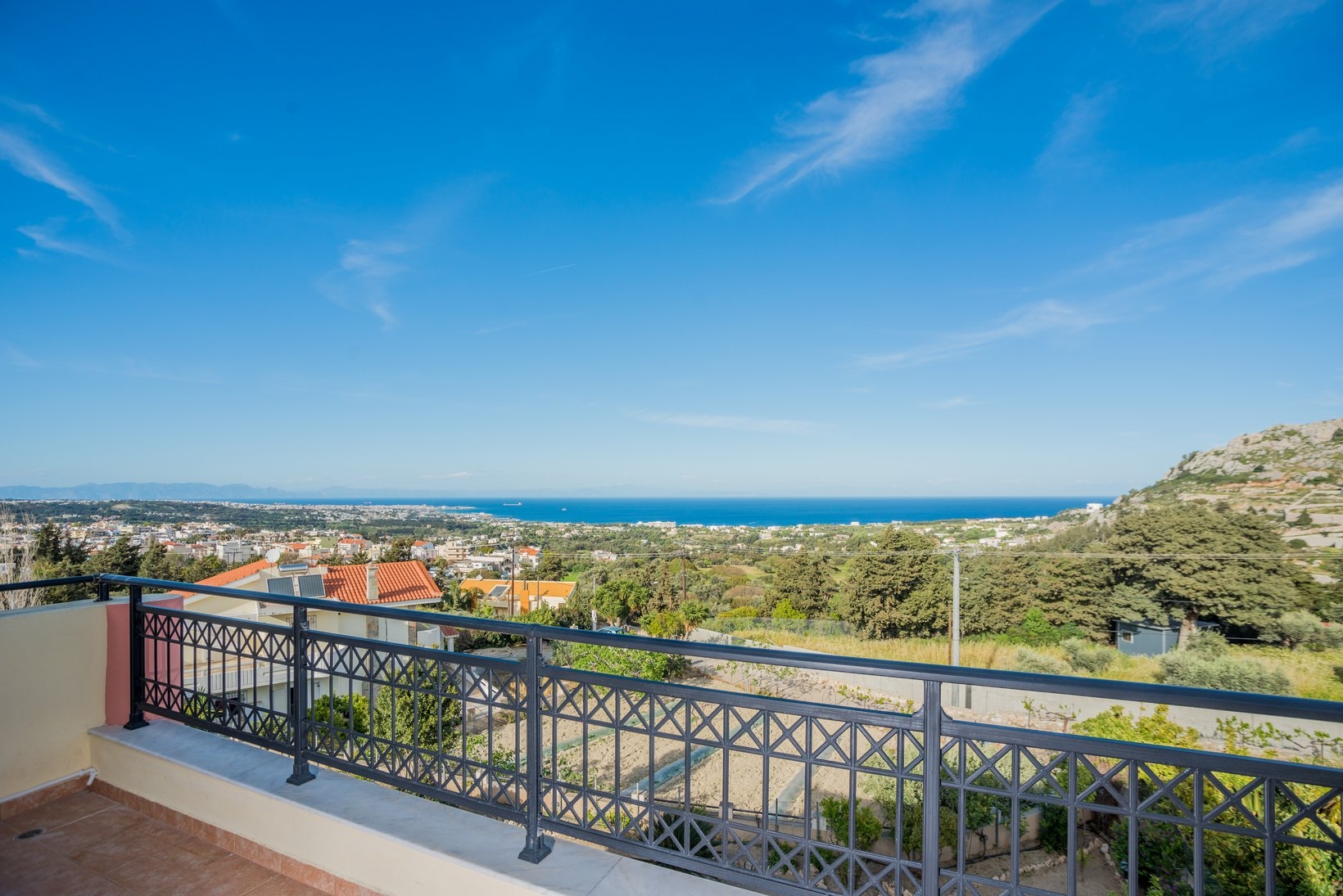 ΜΟΝΟΚΑΤΟΙΚΙΑ 300 τ.μ. (3)