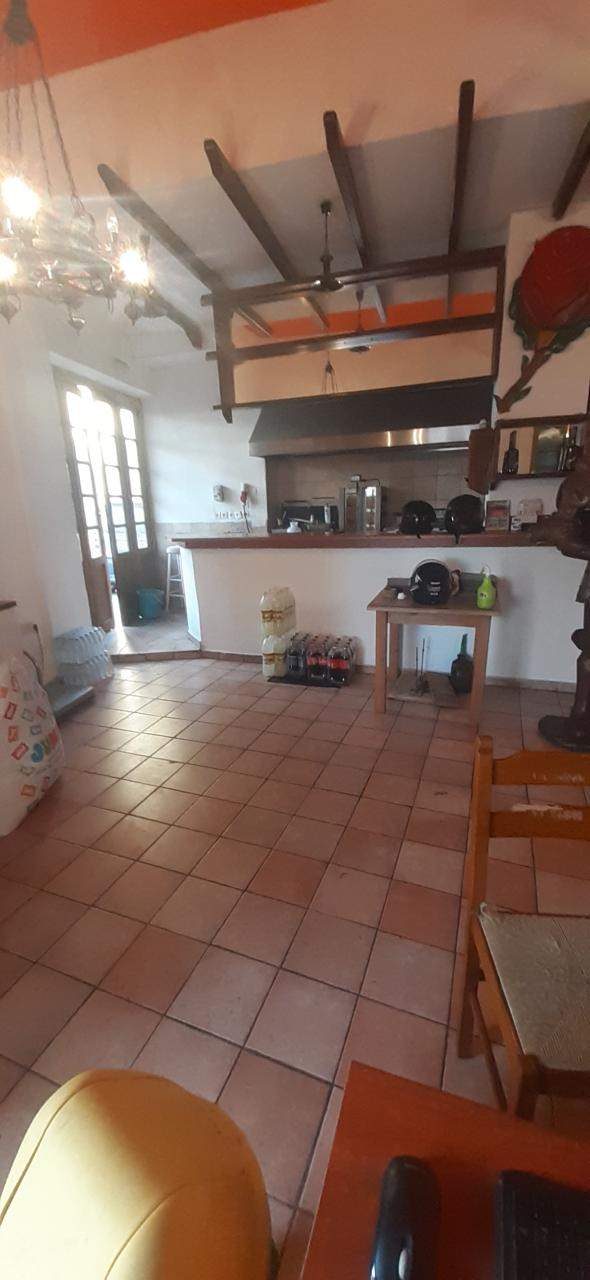 Κατάστημα  (2)